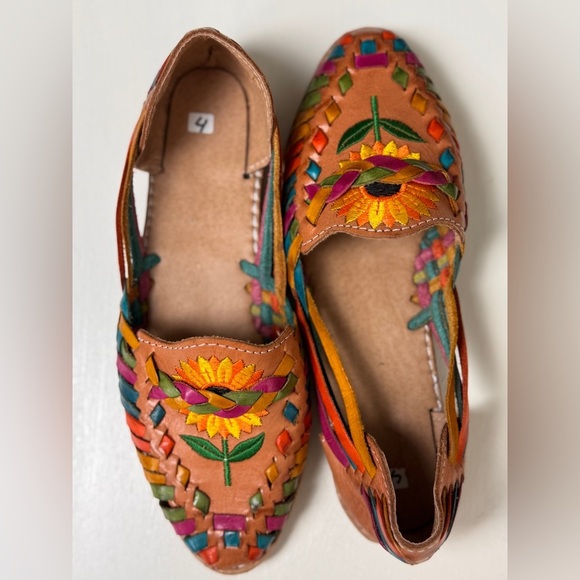 UNBRANDED Sunflower Huarache Artesanal Mexican Sandals Handmade US Size 4 - Picture 1 of 9